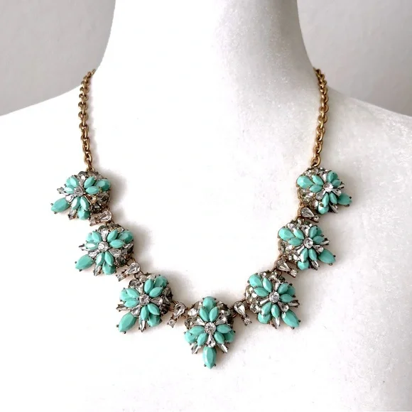 J. CREW Statement Necklace Cluster Jewels Stones Light Turquoise Gold-To… - Picture 7 of 8